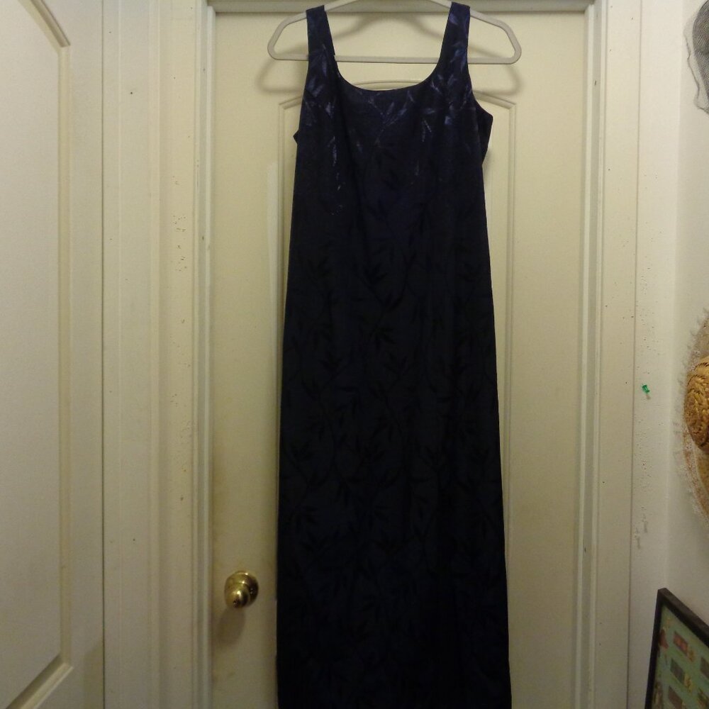 CLASSIC GIRL RICH GIRL BAMBOO DESIGNS DARK NAVY GOWN BY J.R. NITES 8